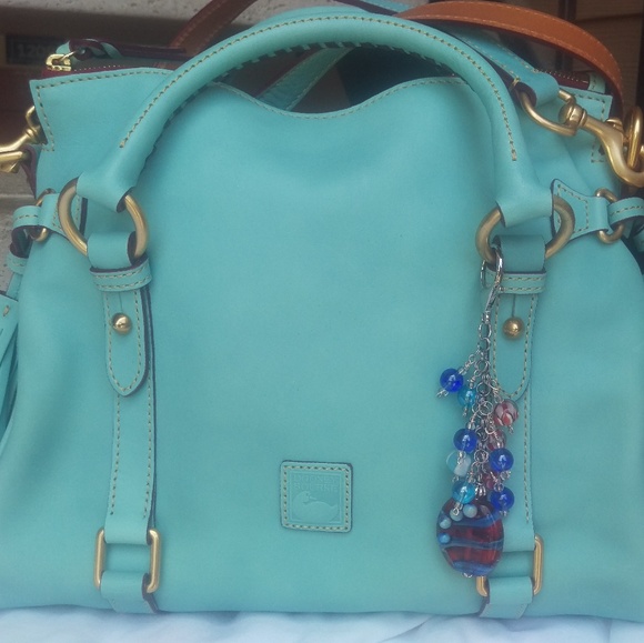 Meet Your Posher, Brooklyn - Picture 1 of 3